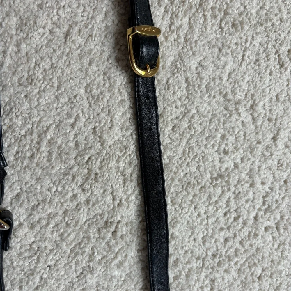 Vintage Navy leather Etienne Aigner adjustable shoulder bag
